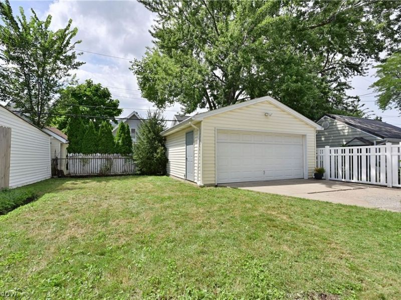 2096 Reveley Avenue, Lakewood, OH 44107 Photo 33