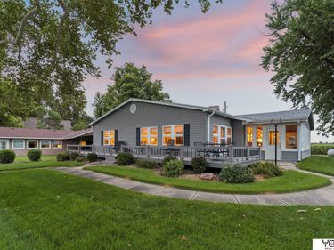 2220 E Lake Drive, Union, NE 68455