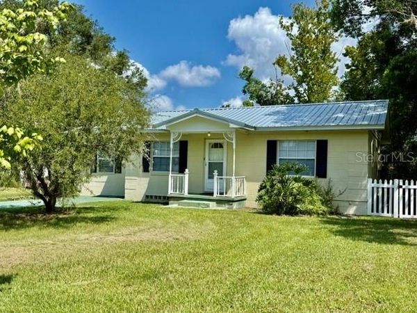 733 W PENNSYLVANIA AVENUE , DELAND, FL 32720