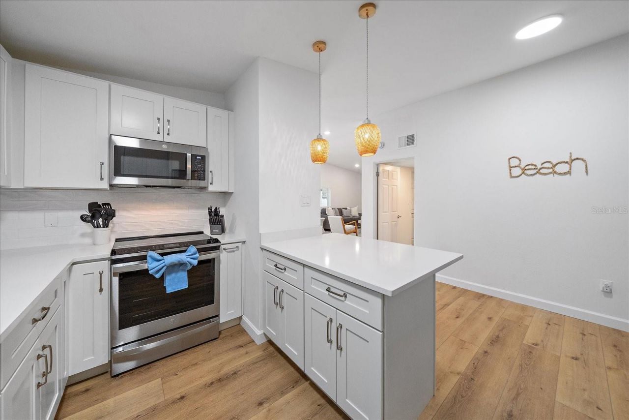 217 46th Street W, Bradenton, FL 34209 Photo