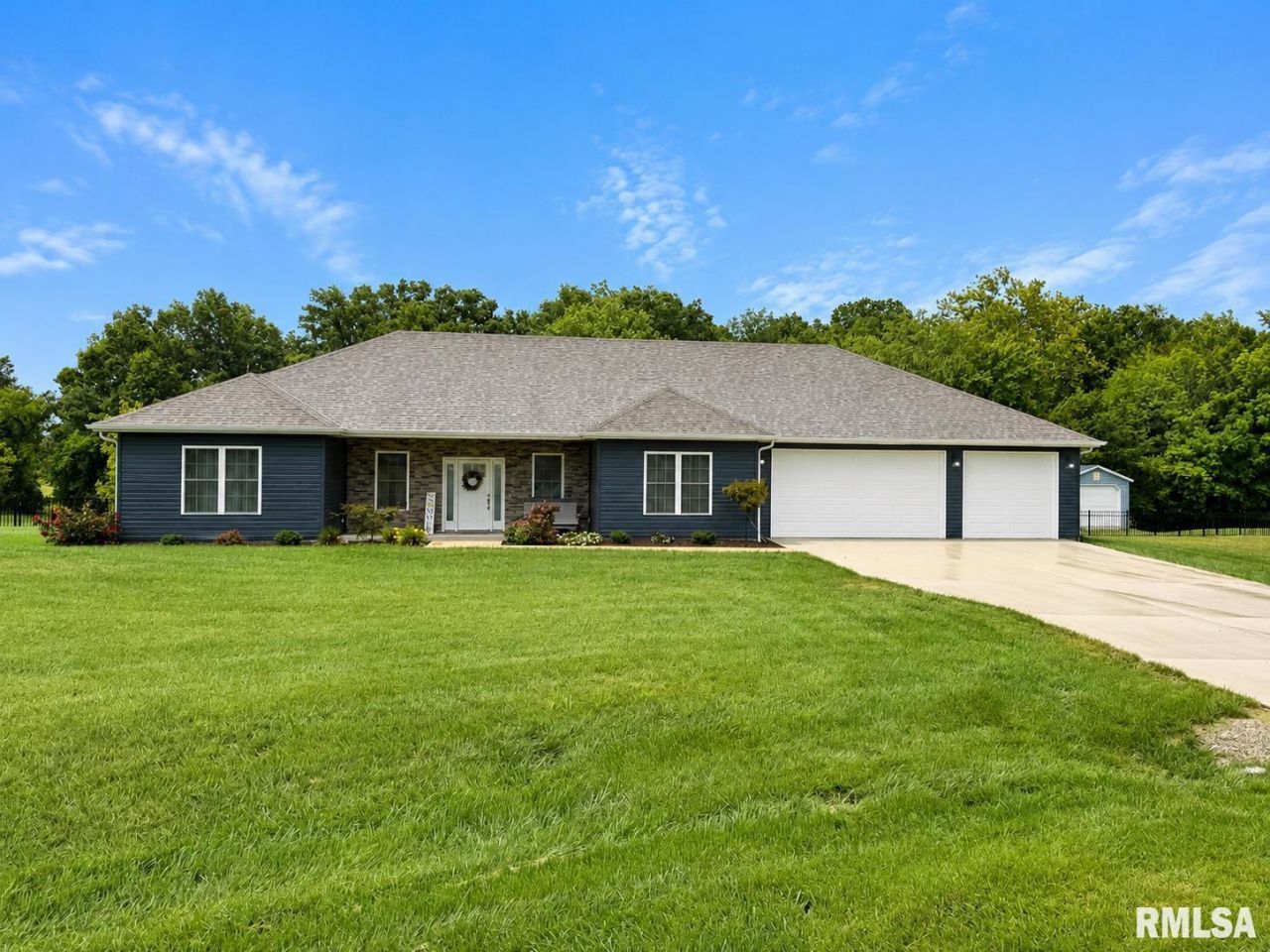 1711 Hickory Trail, Carbondale, IL 62901 Main Photo