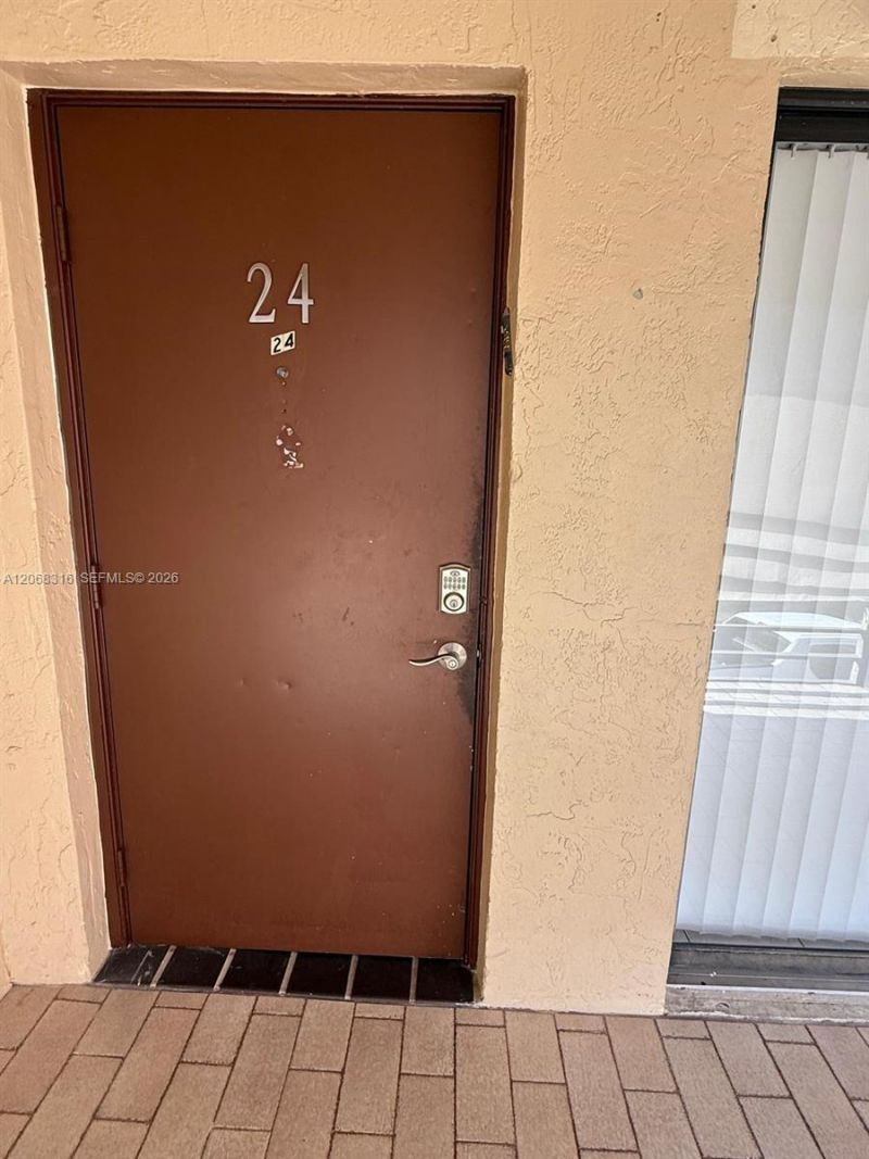 6540 W 26th Dr , Unit 24-60, Hialeah, FL 33016 Photo