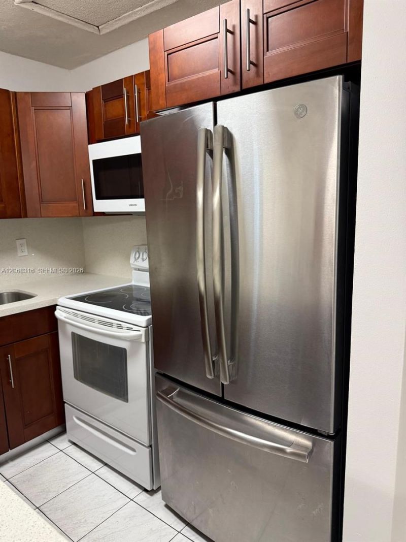 6540 W 26th Dr , Unit 24-60, Hialeah, FL 33016 Photo