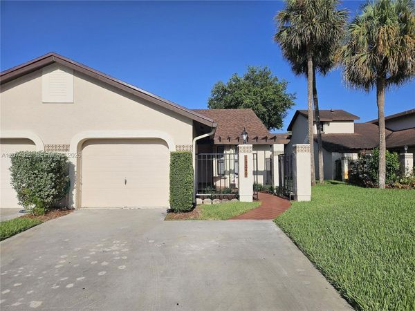 10240 SW 137th Ct , Miami, FL 33186