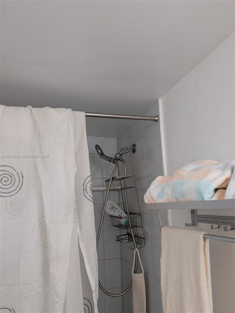 1228 West Ave, Unit 609, Miami Beach, FL 33139 Photo
