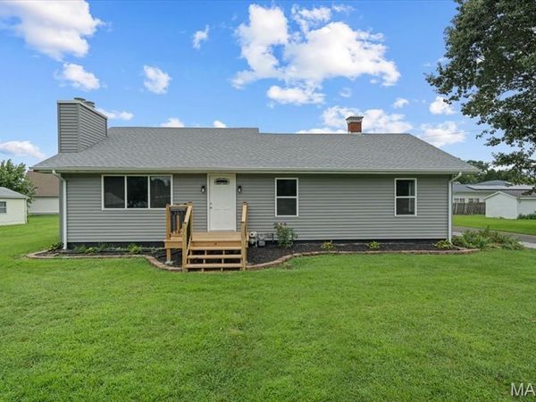 303 Lincoln Avenue, Jerseyville, IL 62052