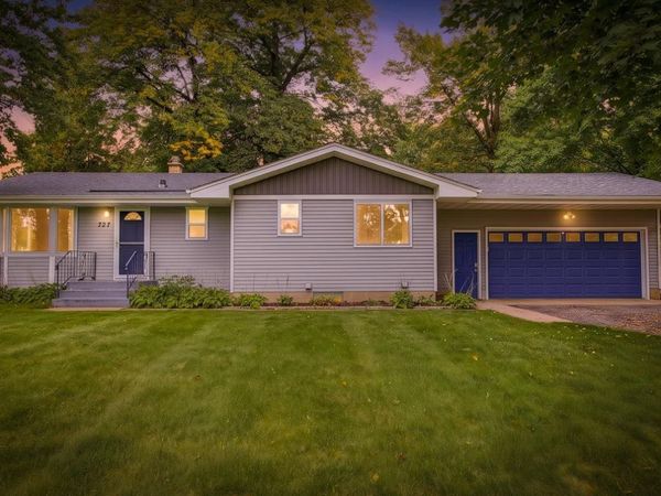 727 Tanglewood Drive, Shoreview, MN 55126