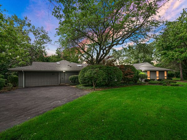 68 Graymoor Lane, Olympia Fields, IL 60461