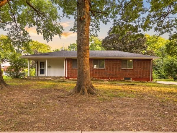 7913-15 Grandview Street, Overland Park, KS 66204
