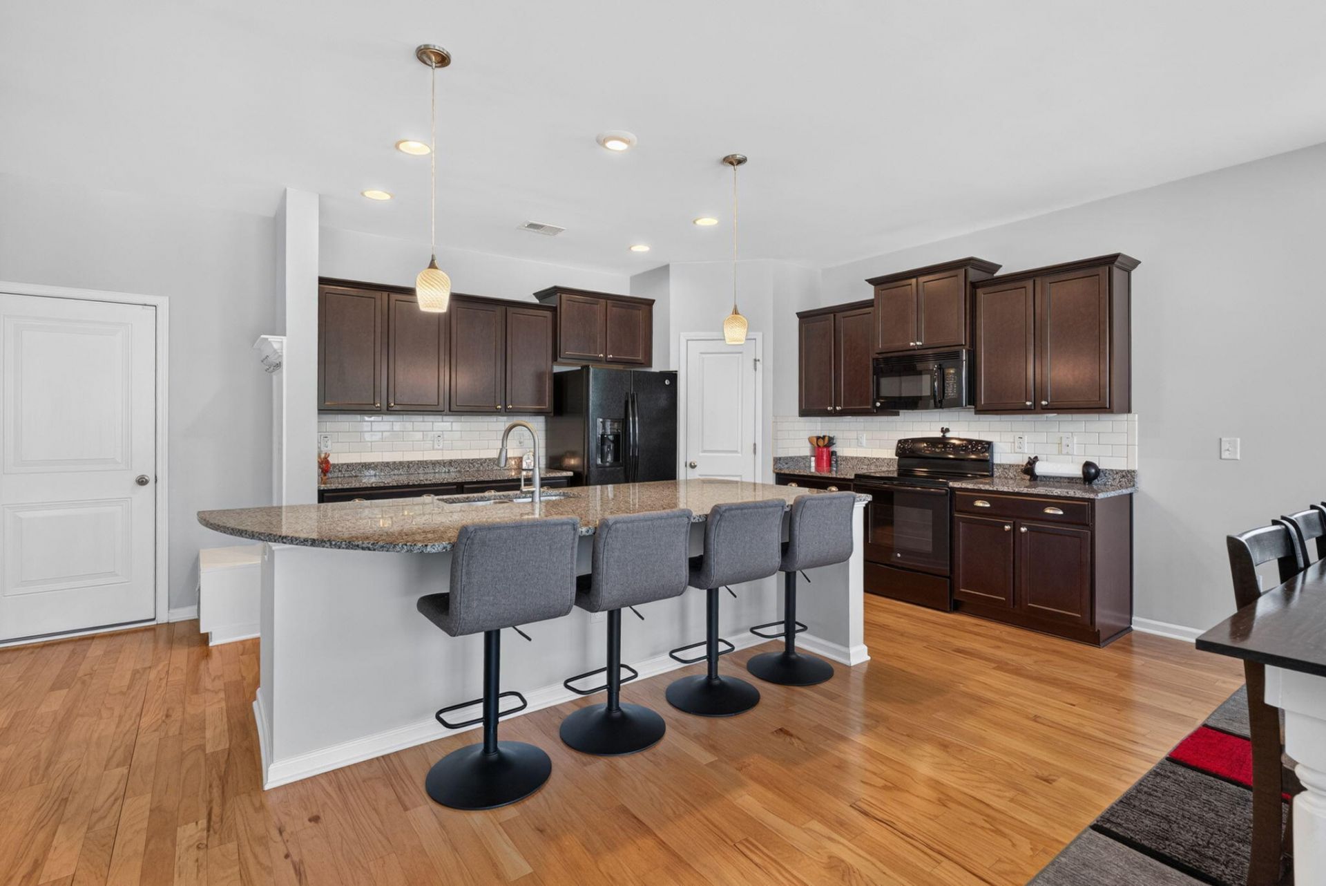 208 Roanoke Hill Court Photo 14