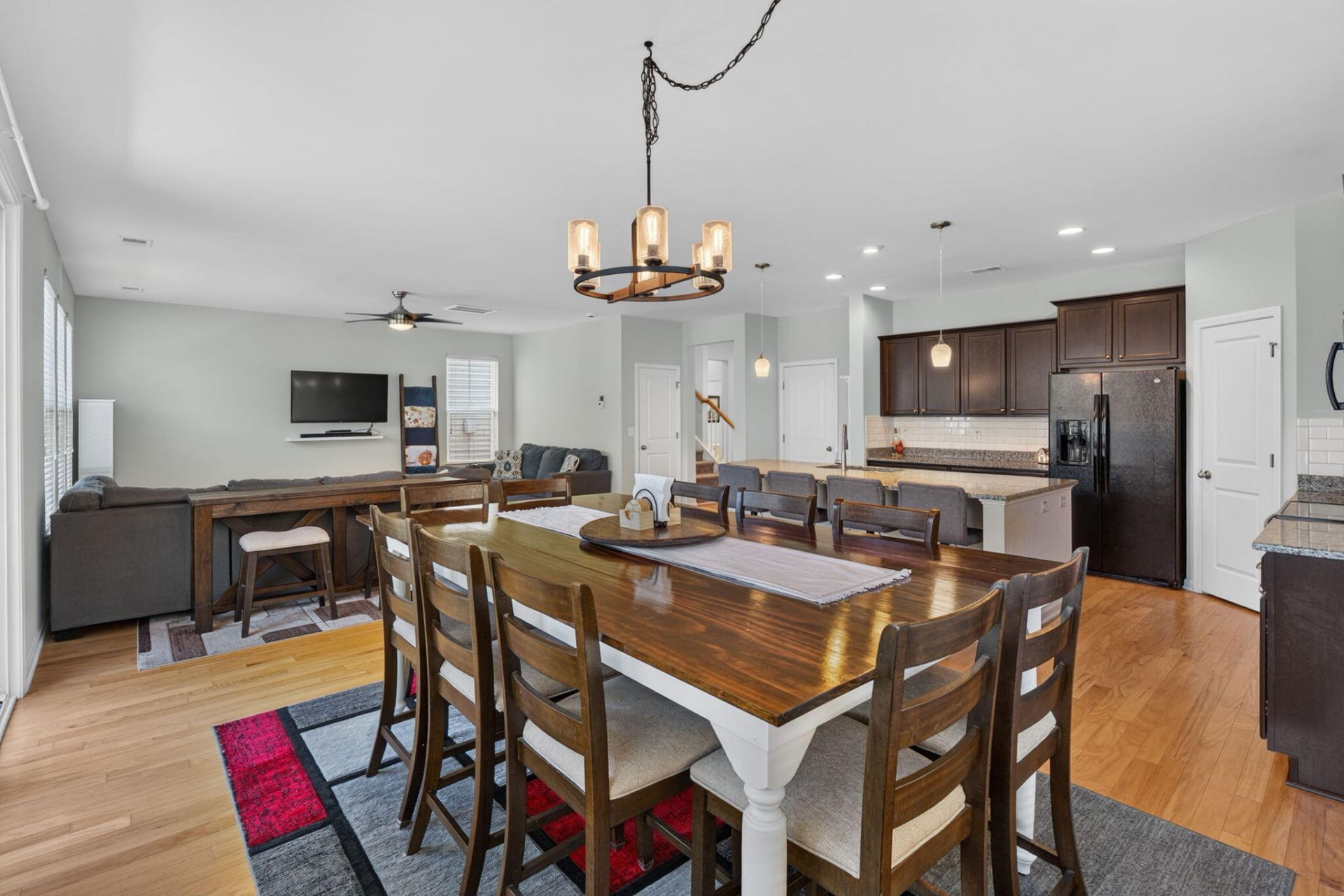 208 Roanoke Hill Court Photo 18