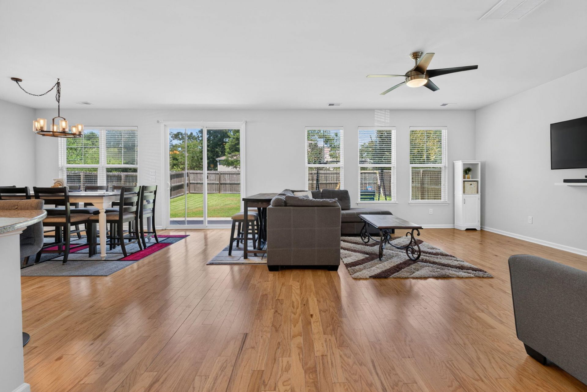 208 Roanoke Hill Court Photo 19