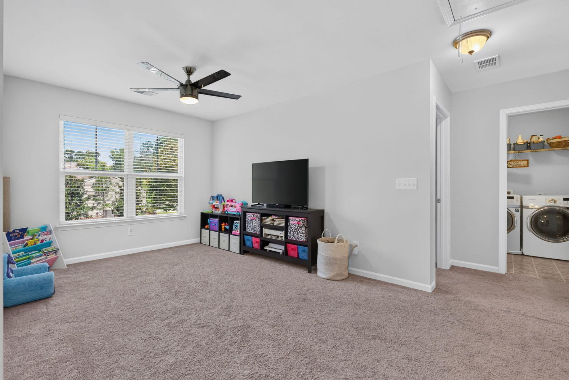 208 Roanoke Hill Court Photo 25