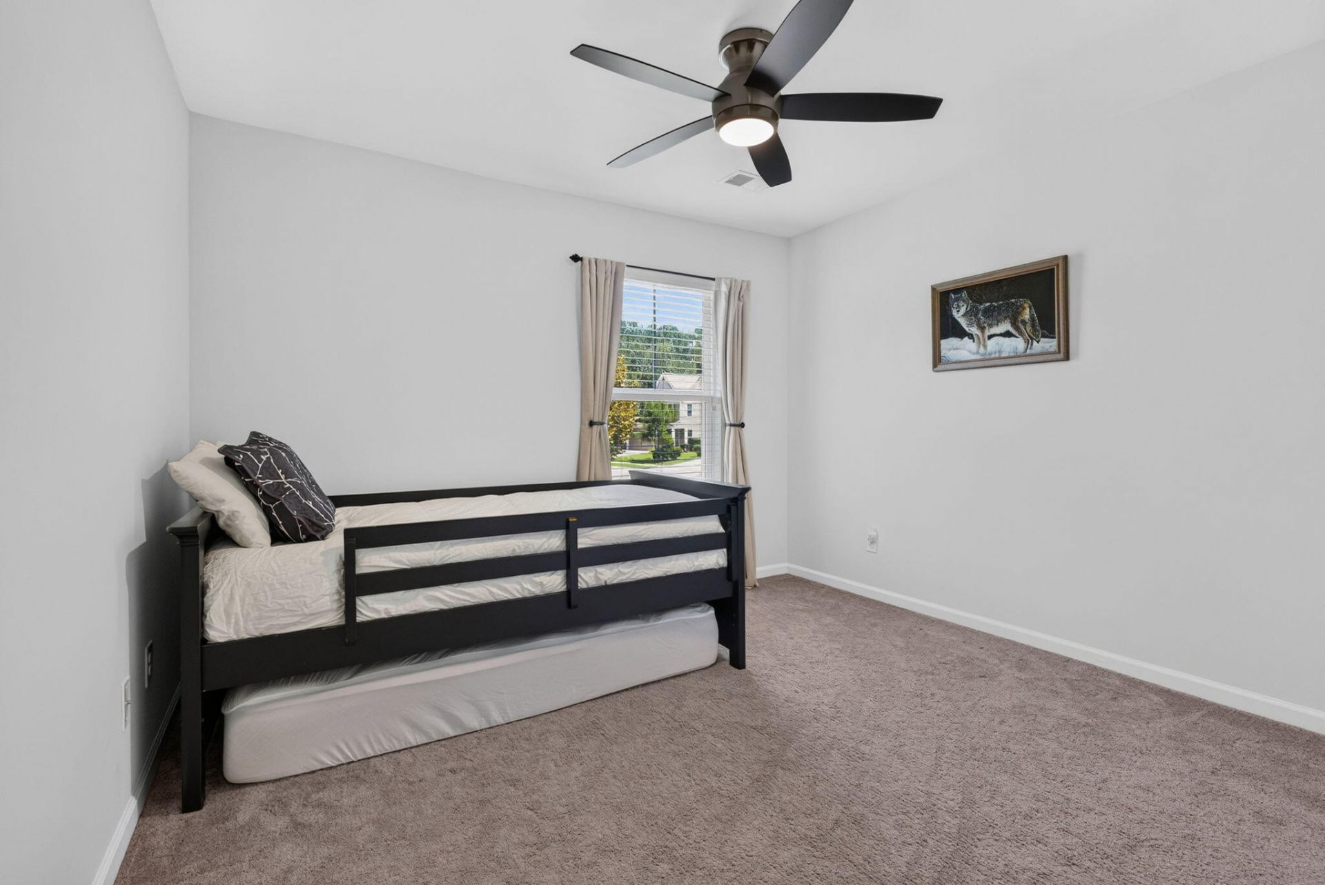 208 Roanoke Hill Court Photo 35