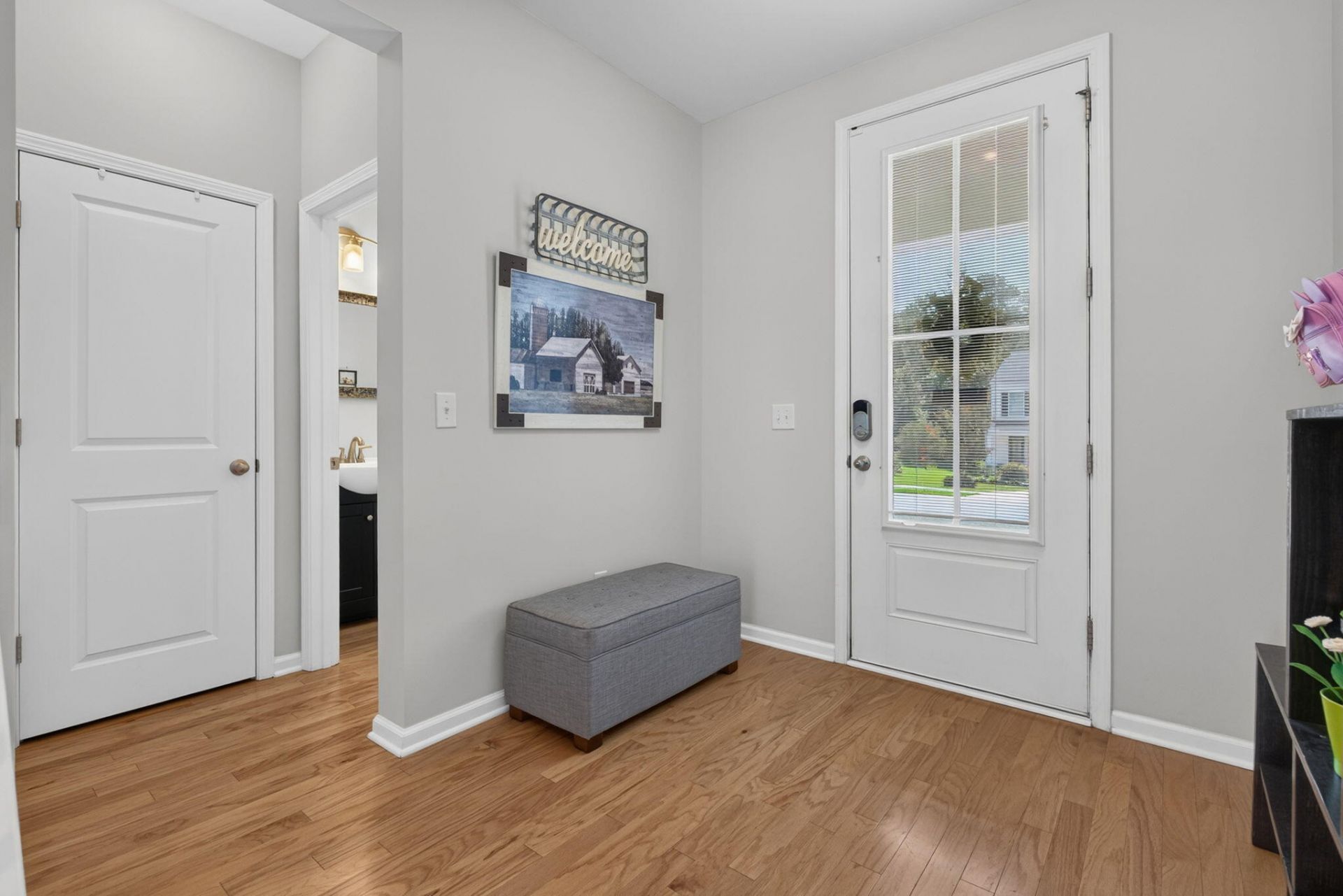 208 Roanoke Hill Court Photo 6