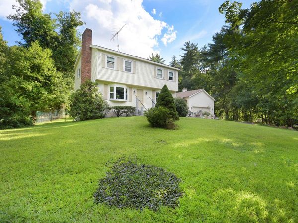 7 Woodbine Lane, Merrimack, NH 03054