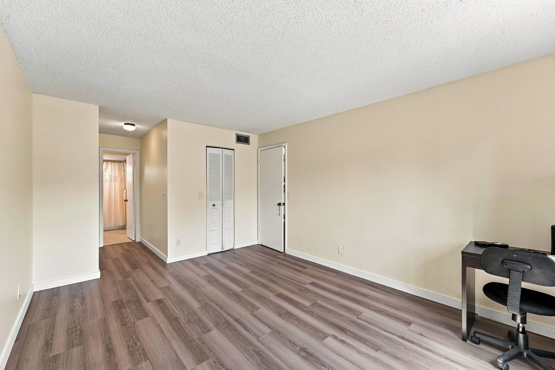9801 Sunrise Lakes Boulevard, Unit 208, Sunrise, FL 33322 Photo