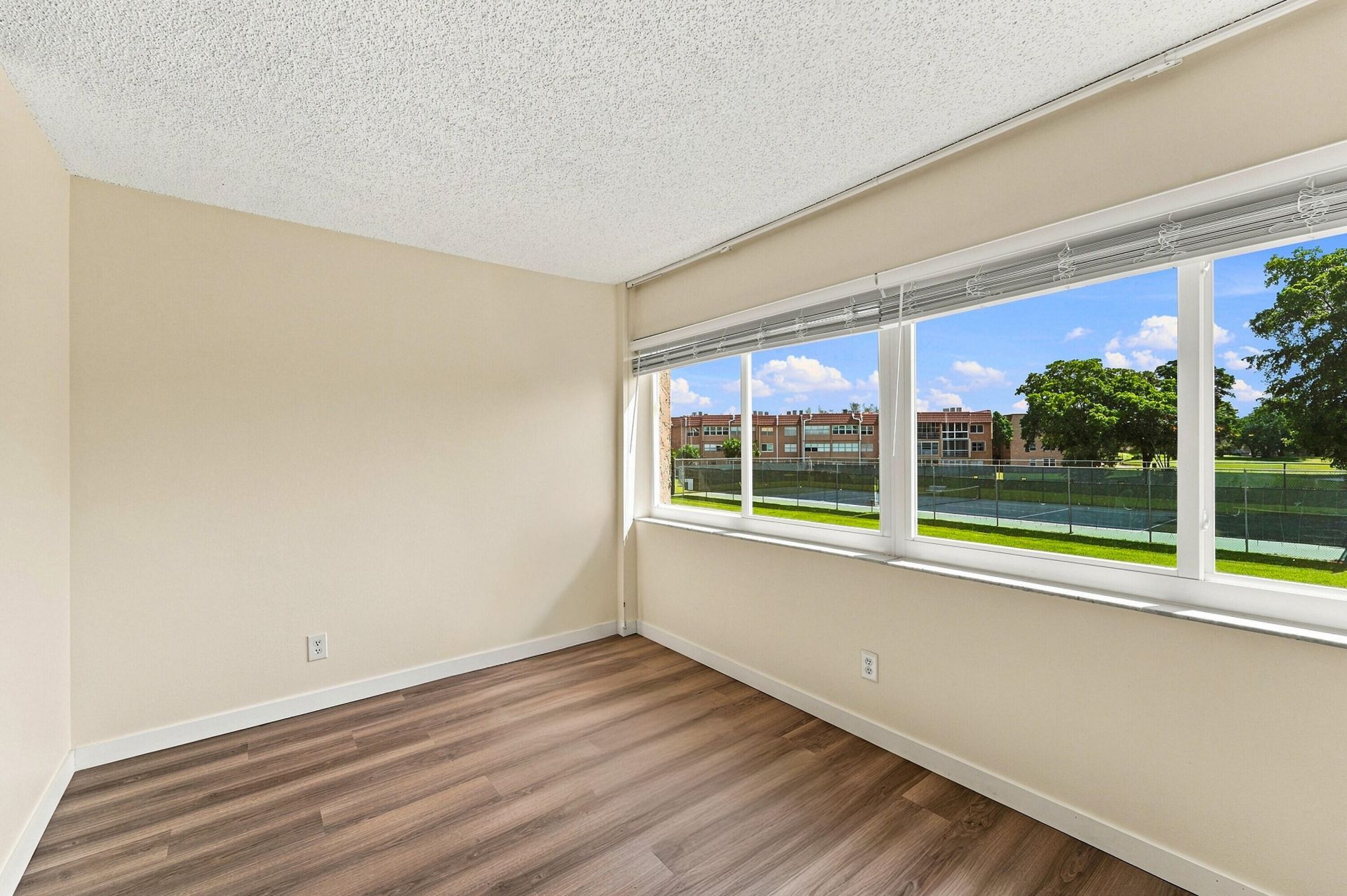 9801 Sunrise Lakes Boulevard, Unit 208, Sunrise, FL 33322 Photo