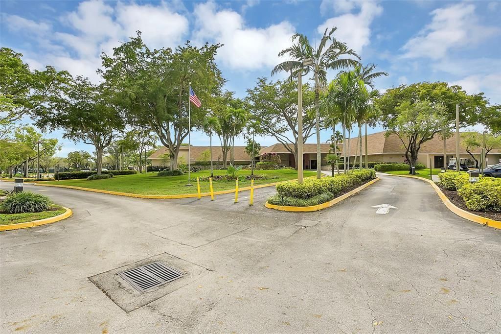 9801 Sunrise Lakes Boulevard, Unit 208, Sunrise, FL 33322 Photo
