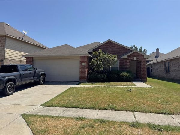 812 Becard Drive , Aubrey, TX 76227