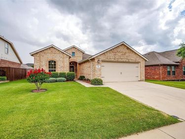 429 Foxcraft Drive, Fort Worth, TX 76131