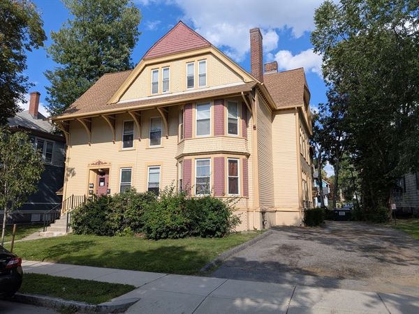 28 Sever St, Worcester, MA 01609