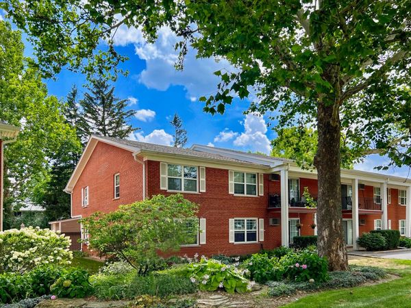 785 Pershing Avenue , Unit 3-B, Glen Ellyn, IL 60137