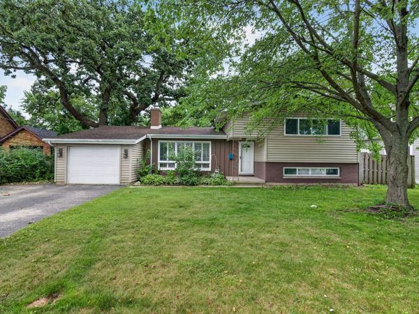 145 Dole Avenue , Crystal Lake, IL 60014