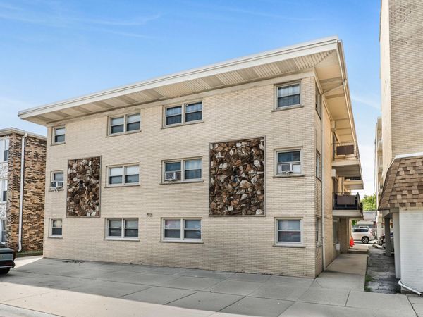 7921 W Grand Avenue , Unit 3C, Elmwood Park, IL 60707