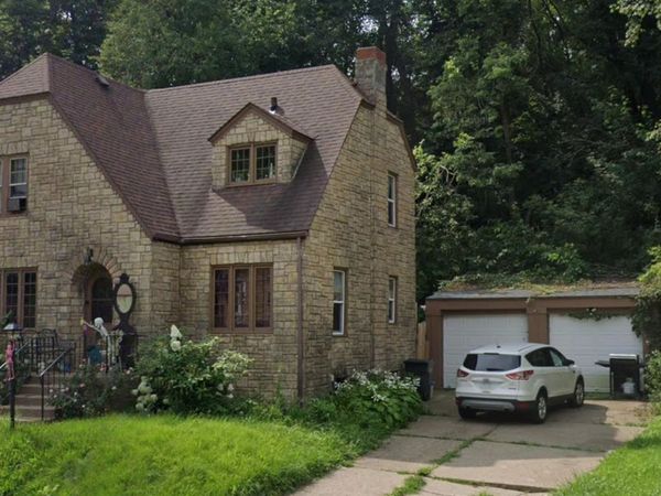 800 W Locust Street, Dubuque, IA 52001