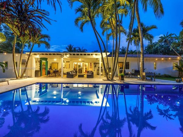 285 NE 103rd St , Miami Shores, FL 33138