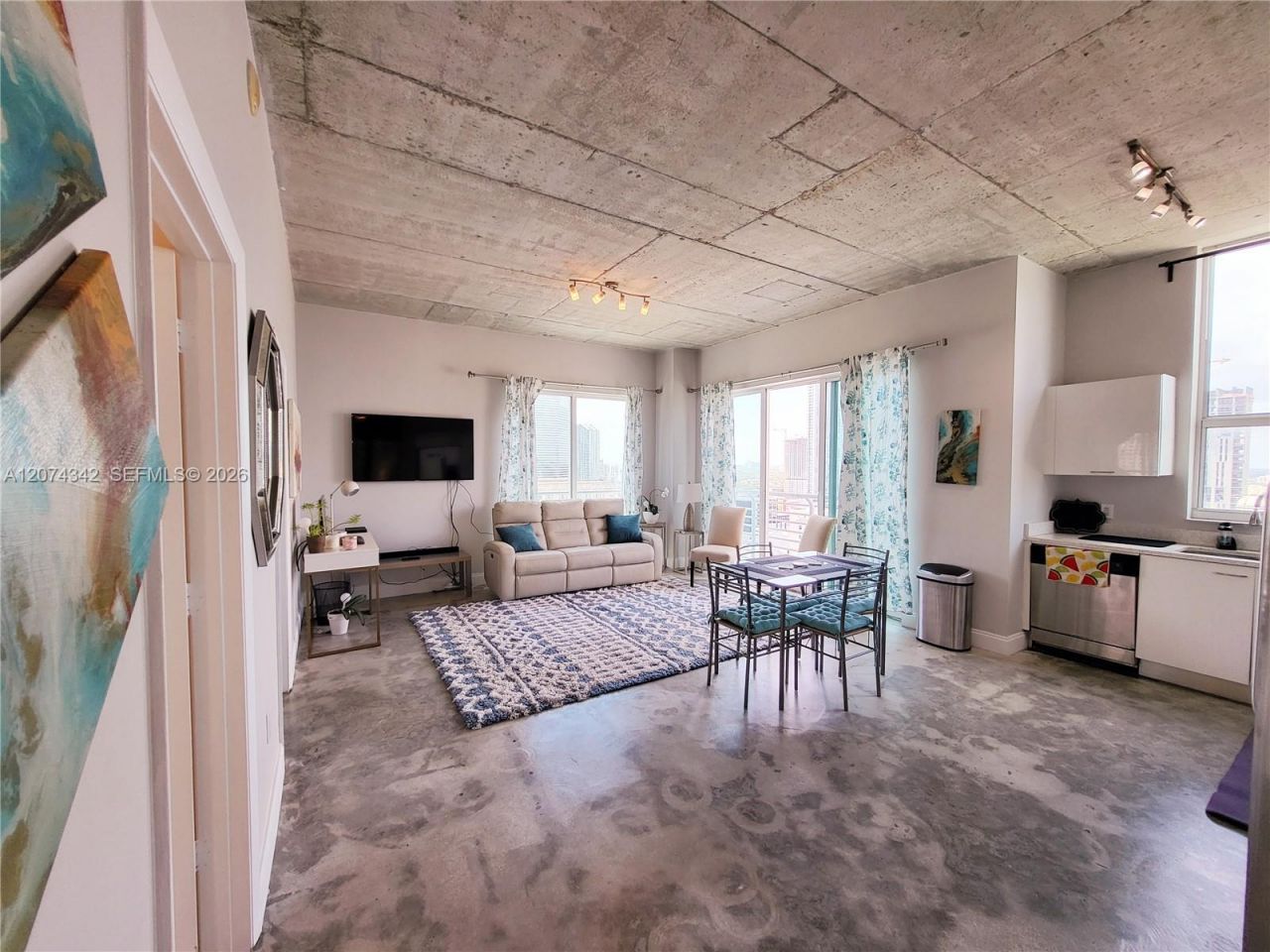 133 NE 2nd Ave, Unit 2419, Miami, FL 33132 Photo
