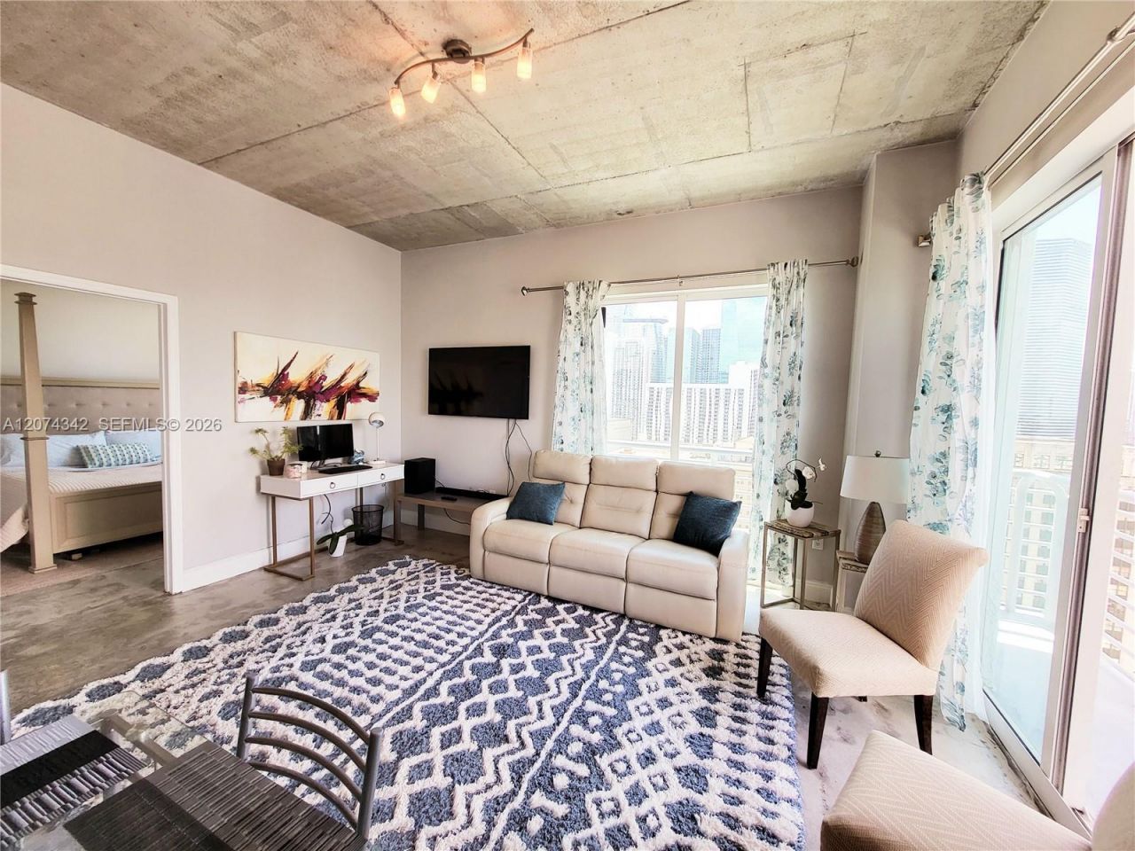 133 NE 2nd Ave, Unit 2419, Miami, FL 33132 Photo