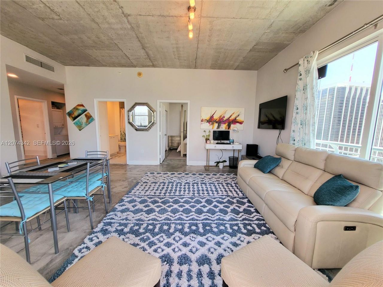 133 NE 2nd Ave, Unit 2419, Miami, FL 33132 Photo