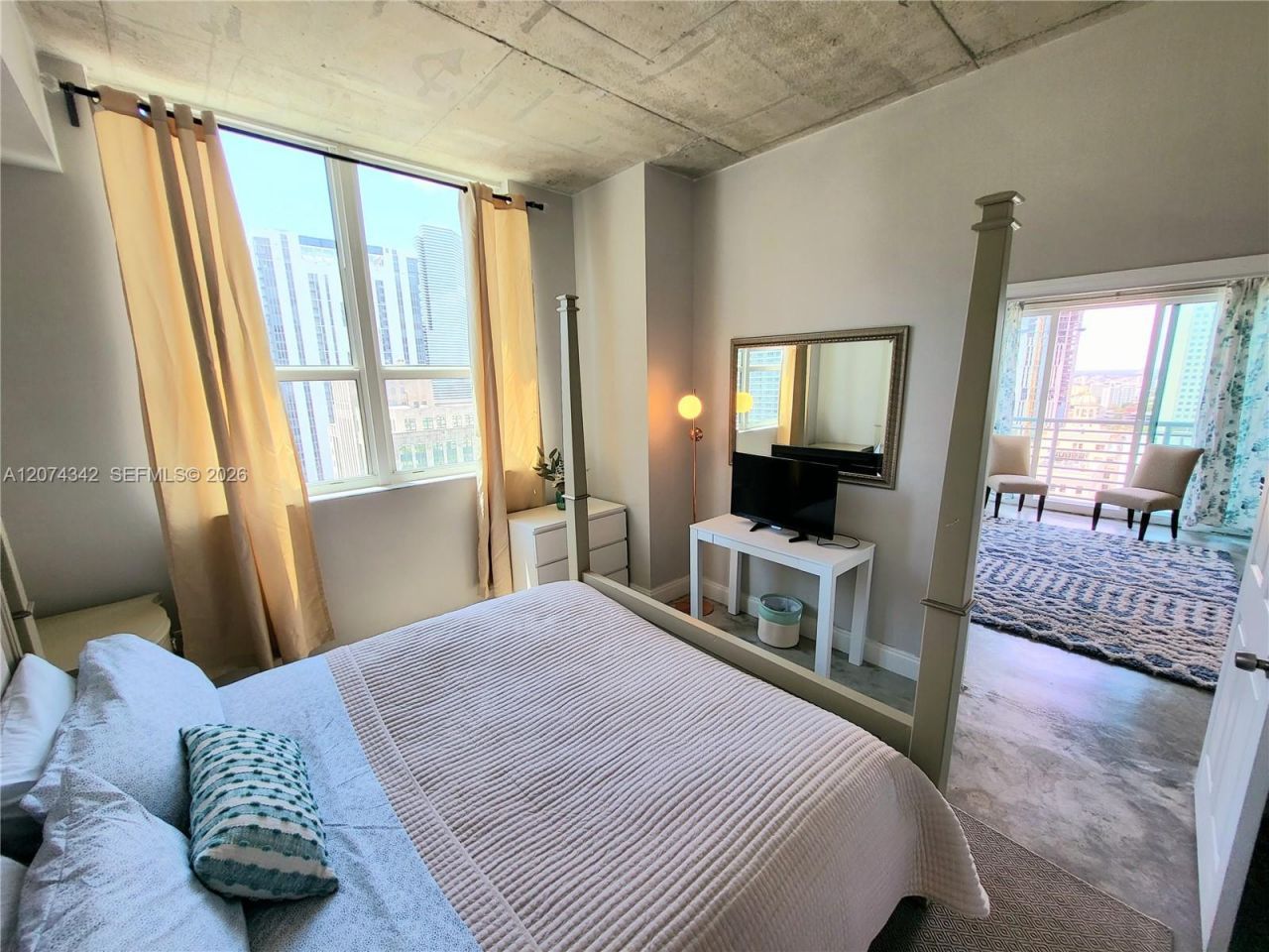 133 NE 2nd Ave, Unit 2419, Miami, FL 33132 Photo