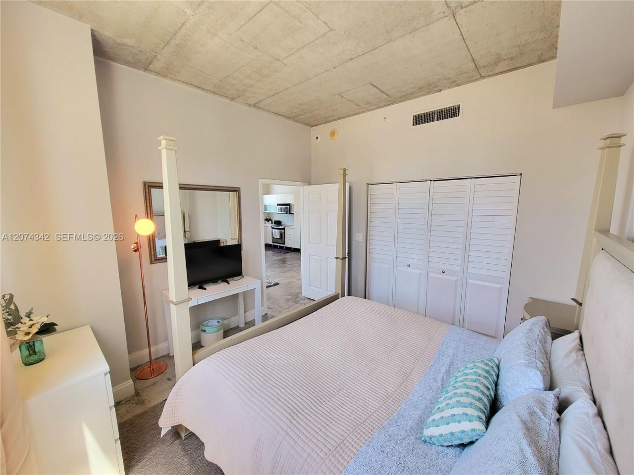 133 NE 2nd Ave, Unit 2419, Miami, FL 33132 Photo