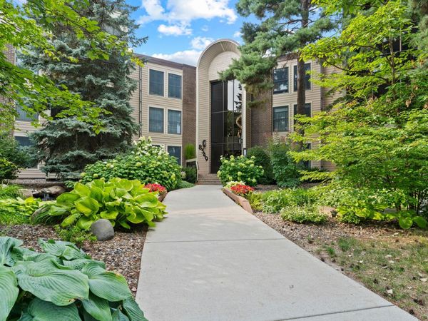 8549 Irwin Road, Unit 126, Bloomington, MN 55437