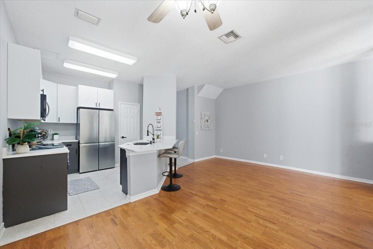 752 Vallance Way Ne, Saint Petersburg, FL 33716 Photo