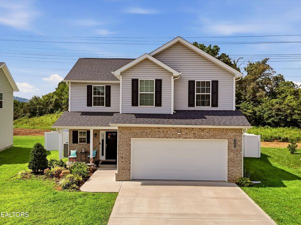 4845 Stoneyhurst Lane, Knoxville, TN 37918