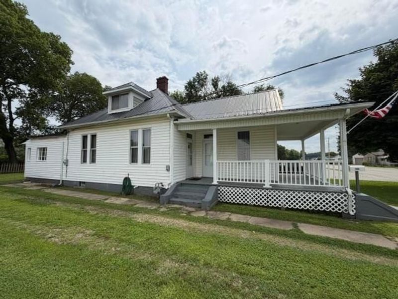 580 E Main Street , Circleville, OH 43113 Photo 3