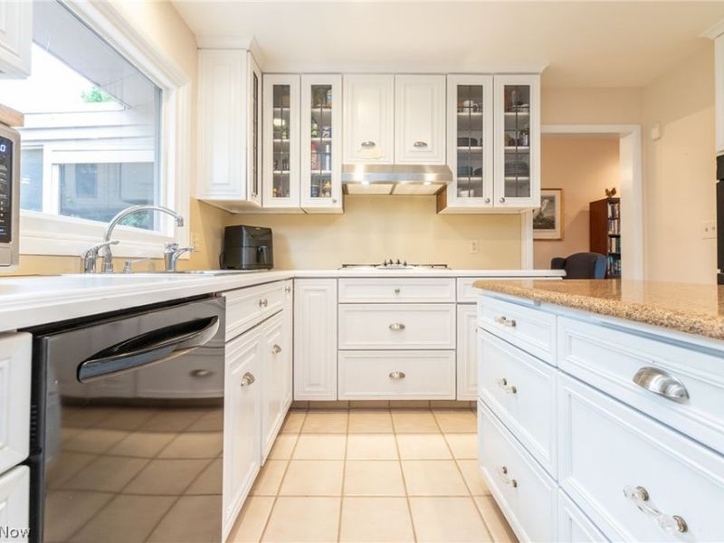 24653 Meldon Boulevard, Beachwood, OH 44122 Photo 15