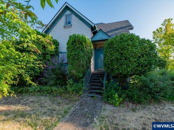 1489 Court St NE, Salem, OR 97301