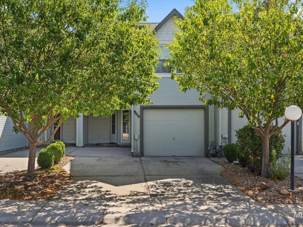 906 N Benjamin Lane, Boise, ID 83704