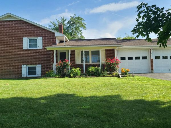 1699 Harman DR, Christiansburg, VA 24073