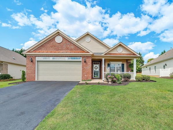 5444 Stayman DR, Roanoke, VA 24012