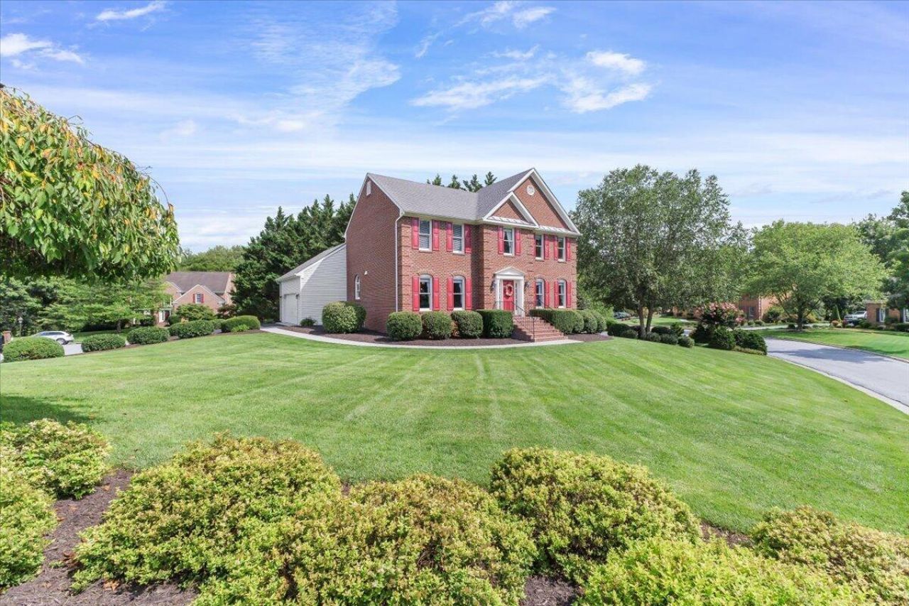 7789 Hollins Court Dr, Roanoke, VA 24019 Main Photo