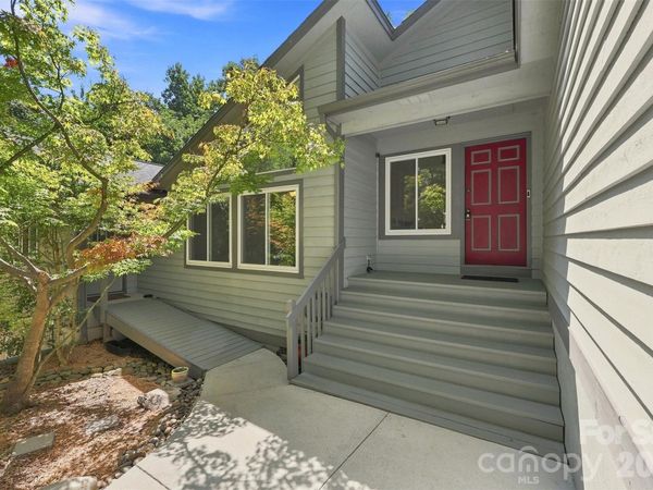 14301 Harbor Estate Road, Charlotte, NC 28278