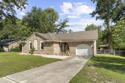 118 Bramwell Drive photo 4