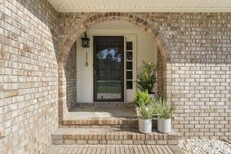 118 Bramwell Drive photo 4