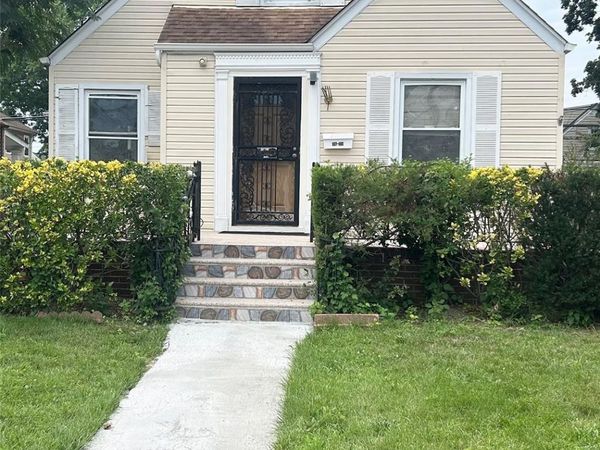 7630 266th Street , New Hyde Park, NY 11040